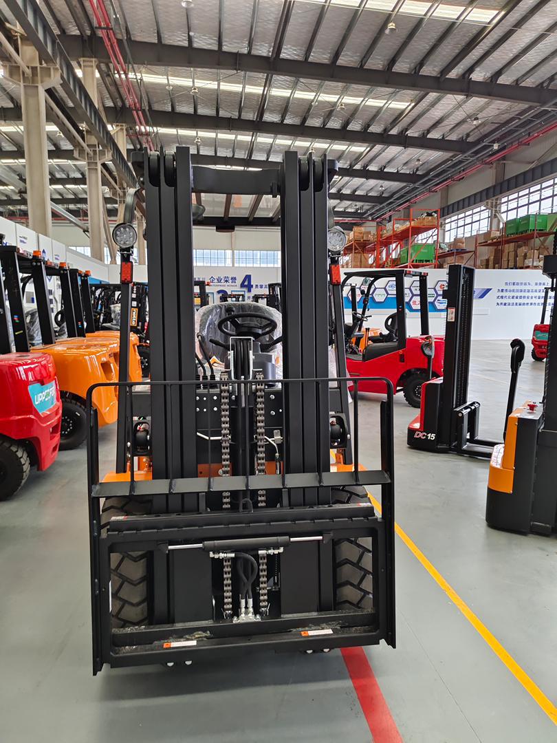 Nette marka 3 ton Dizel 4.50 Tripleks Forklift