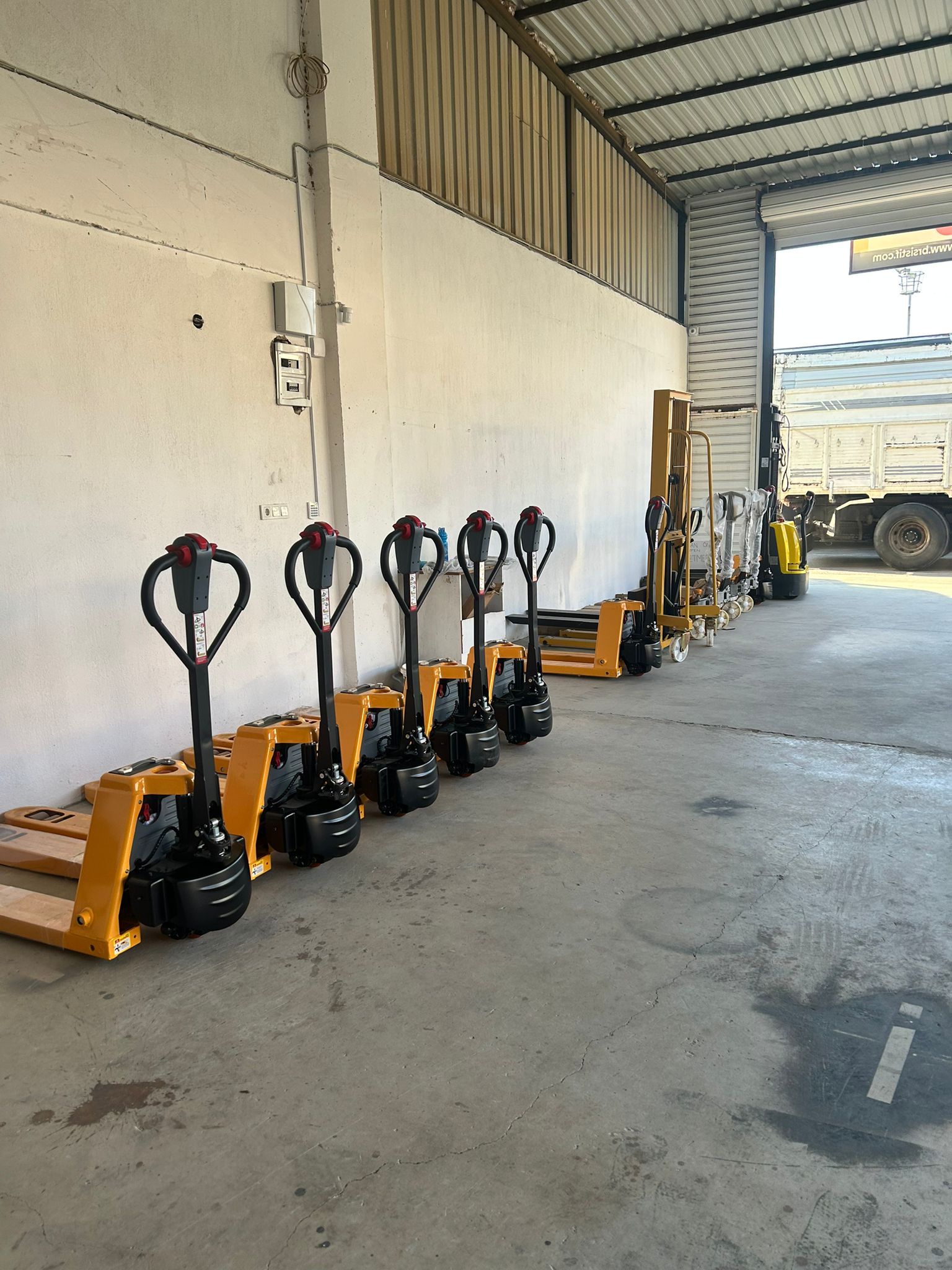 2 TON 48 VOLT LİTYUM AKÜLÜ TRANSPALET